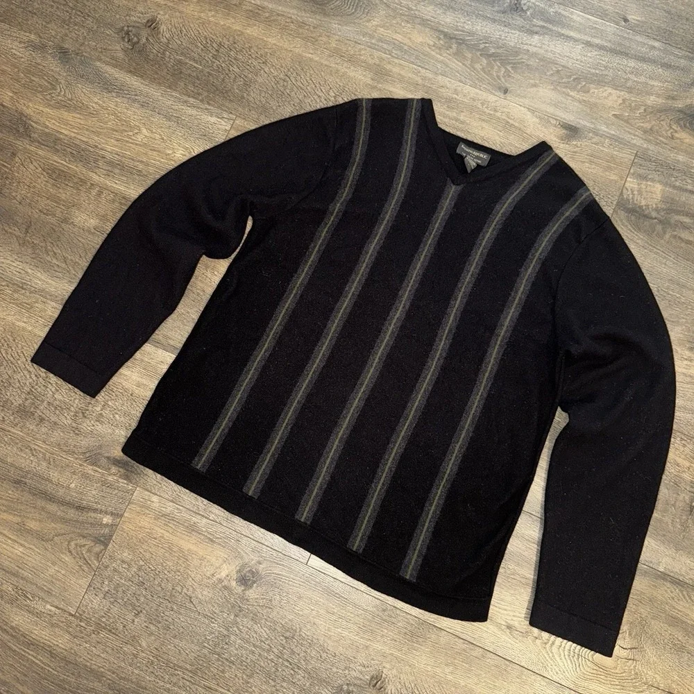 Banana Republic Sweater Mens Large Striped Fine Italian 100% Wool Vneck Pullover